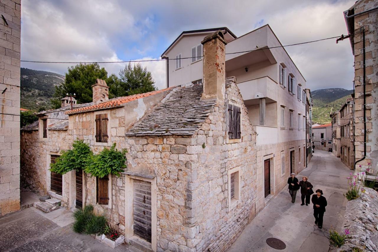 Apartments Marinkovic Komiza Luaran gambar