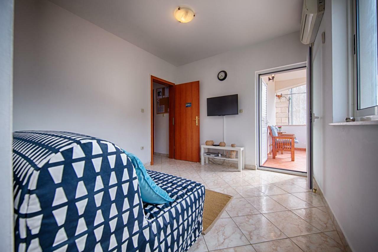 Apartments Marinkovic Komiza Luaran gambar